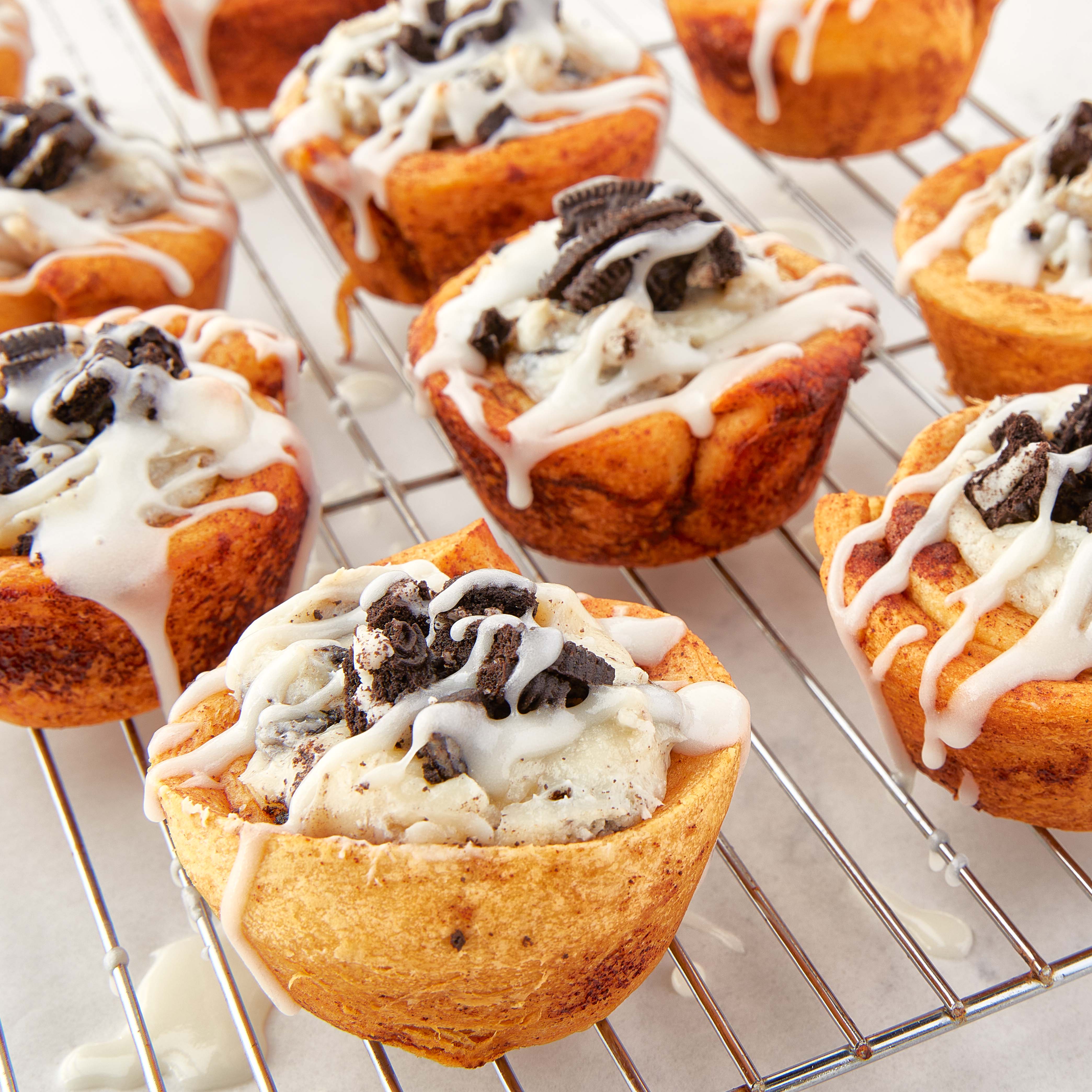 Cookies & Cream Cheesecake Cinnamon Rolls